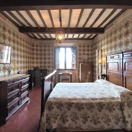 Lejlighedshotel Castello Di Montalto