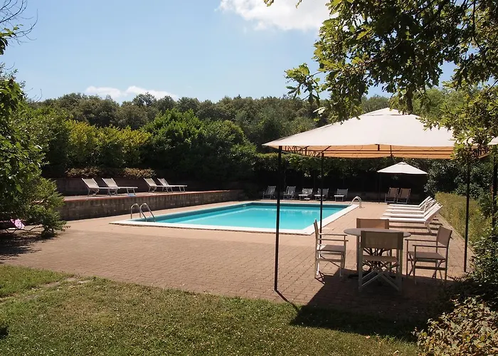 Castello Di Montalto Apartmanhotel 4*